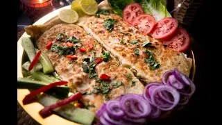 KEEMA ROTI EAST AFRICAN STYLE // Keema Chapati // Arabic Qeema Mutabbaq or Murtabak with Chicken