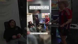 Jynxzi loses it at the Faze house #crashout #jynxzistream #stableronaldo #lacy #faze #fazeclan
