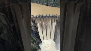 🤯 Espectacular el embalse de Aldead&aacute;vila desembalsando 2.100 m3/s V&iacute;deo de David Nguema