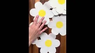 Honoson 100 Pcs Groovy Boho Daisy Paper Napkins Review. Adorable look, not the best absorbency.