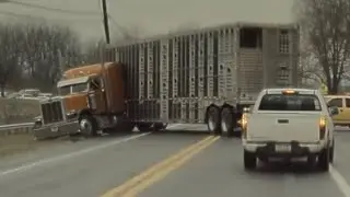 TESLA cam captures SEMI JACKKNIFE