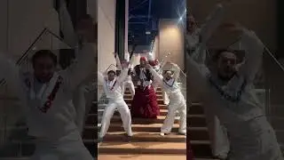 В перерыве между выходами на сцену сняли с ребятами для вас наш челлендж под мой трек &laquo;Танцуй&raquo; 🔥