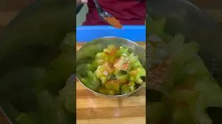 ASMR Star Fruit Cutting And Eating #shorts #asmr #starfruit #asmrsounds #asmrvideo#asmrcooking#fruit