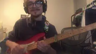 Midwest Emo//bass guitar riff