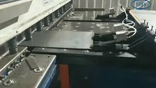 Metal Guillotine Shearing With Auto Feeding Table,Shearing Machine Working