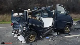 Schwerer LKW-Unfall an Stauende: LKW zerquetscht Kleinbus - Fahrer in Lebensgefahr | 05.12.2018