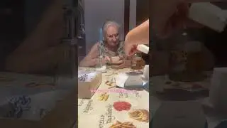 | Teresa “la Pelaya” | con doble ración de helado 🤤🍦