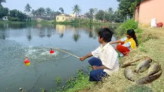 Fishing Video || Beautiful young girl fish catching with her little brother in the village pond