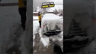 Самый умный способ убрать снег с машины #шорты