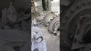 Head sprocket of Bucket elevator in cement plant #cement #bucketelevator