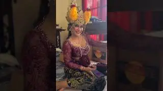 Sebelum nari harus nunggu Bluetooth konek dulu #bali #explore #memes #funny #gym #dance
