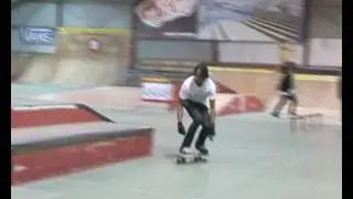 backside noz grind nollie heel out,nollie bs flip,switch tre,switch heel mani..........