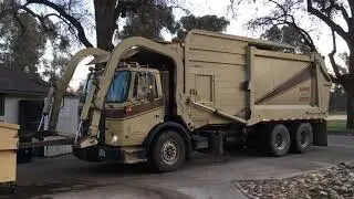 Miramonte Sanitation | Heil Half Pack on Trash