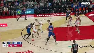 Jalen Brunson - Bump Finishing / Initiating Contact