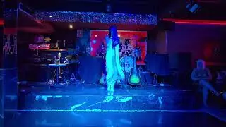 Cher Experience Benidorm,   Shoop Shoop Song