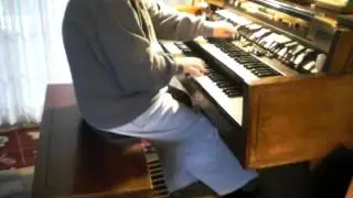 Mike Reed plays 