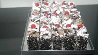BOLO EM PEDAÇO OU FATIA FLORESTA NEGRA O DOCE MAIS VENDIDO EM CONFEITARIA