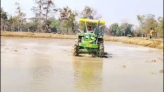 Our new jhon deer tractor 4wd // working in muddy field first time 