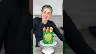 Wait for the Rainbow! 🌈 This St. Patrick&rsquo;s Day Cake is Pure Magic! 🍀✨ #cakedecorating