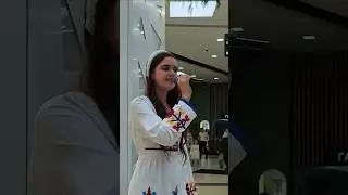 Live Vibes 🎙 | Из России С Любовью с русской красавицей на выступлении в ТЦ Весна | CherkashinaVoice