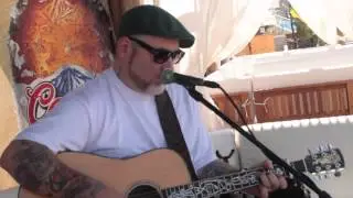 Everlast playing 