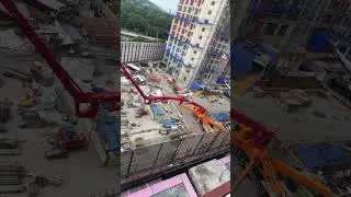 D&agrave;n bơm ch&acirc;n vịt khổng lồ.