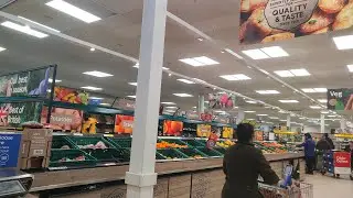London hornchurch Tesco me  swagat hai kapde ka offer chal rha hai dekhiye #live#livestreaming 