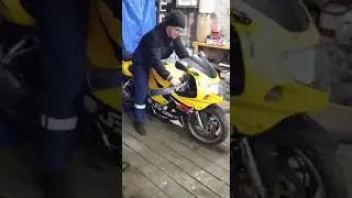 Suzuki gsx-r 600 k1
