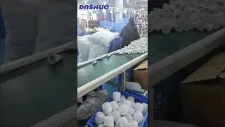 Automatic assembly line for LED bulbs