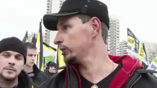 Thousands shout racist slogans in 'Russian March'