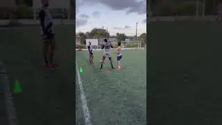 #SHORTS - MACA&Eacute; CRAQUE DE BOLA - No ombro &eacute; maneiro ⚽️  #fut7 #fut7brasil #futebol #gol #jogada