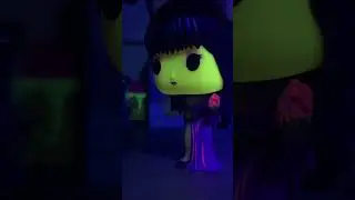 Elvira Black Light Pop! Vinyl Figure - Entertainment Earth Exclusive #stayfunkofresh