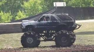 Dave Ross in High Strong Mega Truck at M106 mud bog 2023! (part 2)