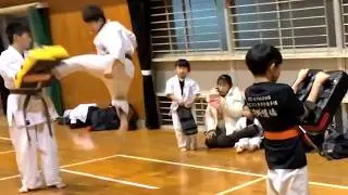 ツーステップをしながら攻撃