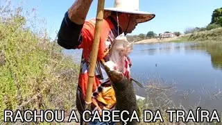 O SOCO FOI TÃO GRANDE QUE VEJA O QUE ACONTECEU COM A CABEÇA DA TRAÍRA