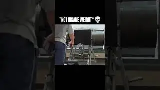 Sam Sulek leg presses over 1000 pounds