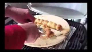 Weber Q220e AU LPG Demo - Cooking Chicken Sausage Rolls on a Weber BBQ at Amazon Outdoors