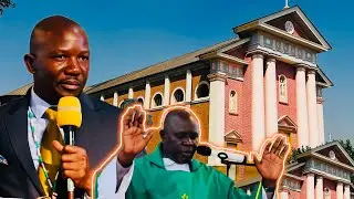 Gunya Julius Labeja prayed & made a sacrificial offertory to God at Gulu Catheral SUNDAY. 