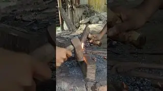 Blacksmith's work with fire. #blacksmith #shorts #shortvideo #foryou #fire #art #nails