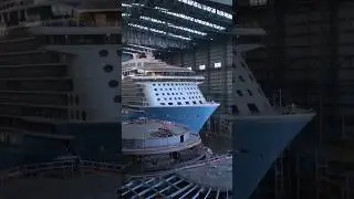 How is a CRUISE SHIP built? 🤔