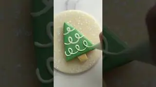Learn to decorate this 🎄 in my virtual Xmas cookie class #christmascookies #cookiedecorating