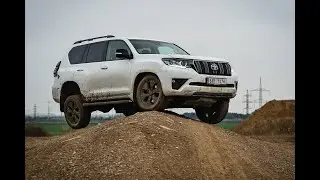 2021 Toyota Land Cruiser offroad driving, hill climbing, cross axles, mud, jump, crawl, test, review