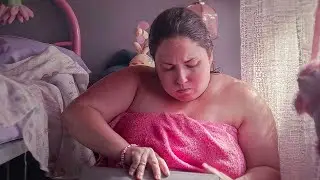 Bullied Teen Faces a Terrifying Choice After Meeting a Serial Killer | Piggy (2022)