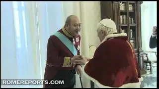 King of Tonga gifts pope with autographed photo of himself