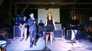 Pureplay band (country road)