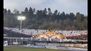 La #coreografia dei tifosi dell'#ascoli #ascolisudtirol #serieb #stadiodelduca #ascolipiceno #marche