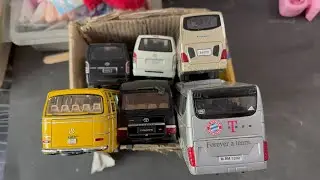 Lets pickedup model card,Toyota,Mercedes bus model ,