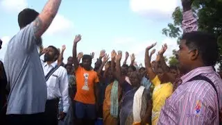 Hundreds of poor field laborers in India turn to Jesus Christ.
