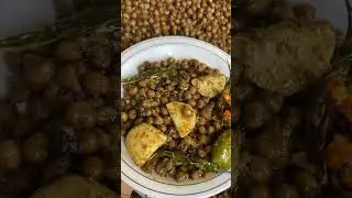 Special Fry Chanay😋Lala Jee Restaurant#trendingshorts#food#viralvideo#viralshorts#youtubeshorts