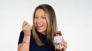 Ginger Zee unboxes treats from city in Michigan and guesses where they're from